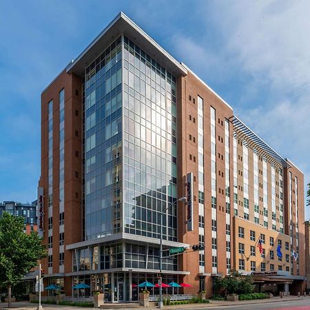 Hampton Inn & Suites Madison Downtown Exterior foto