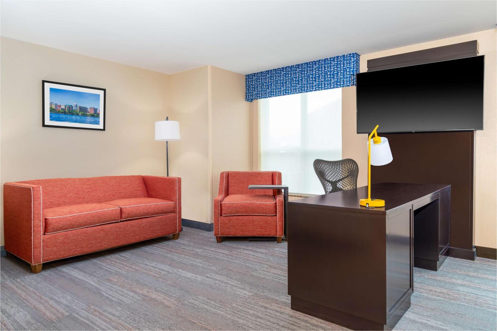 Hampton Inn & Suites Madison Downtown Exterior foto